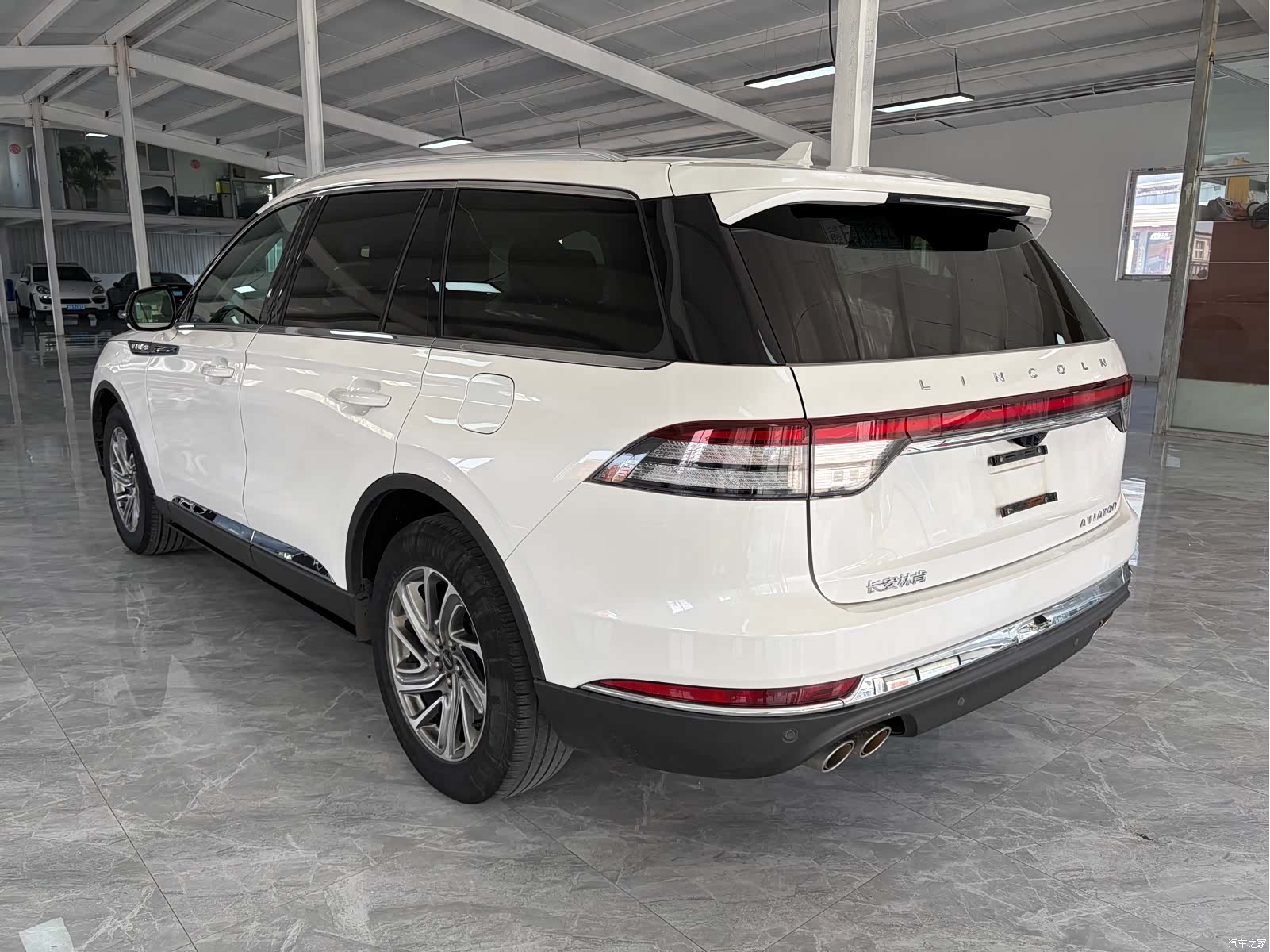 Lincoln Aviator, 2021 4