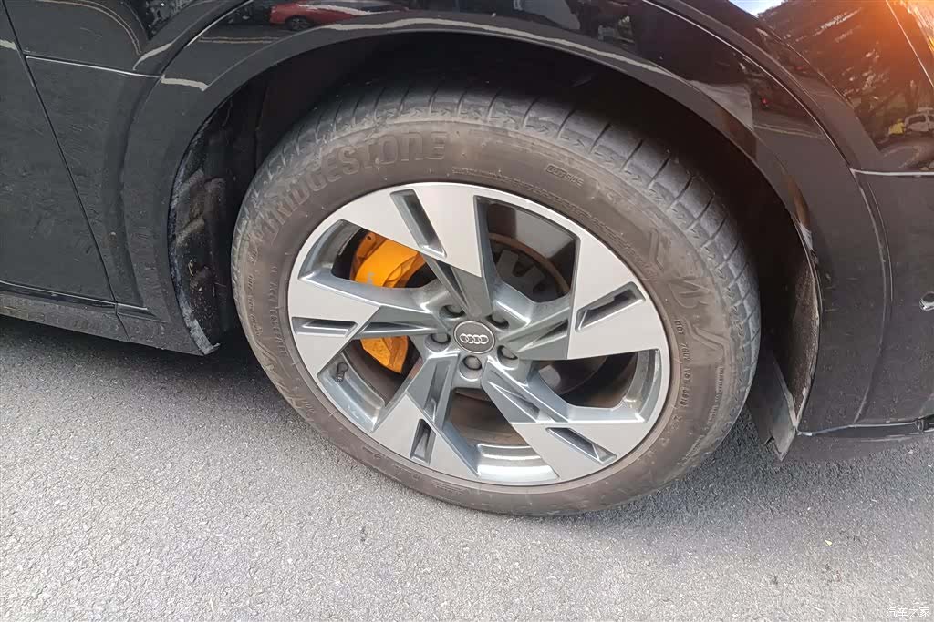 Audi e-tron, 2021 6