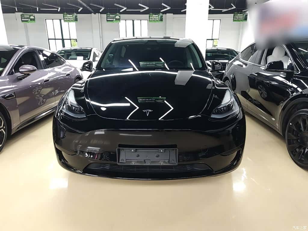 Tesla Model Y, 2023 3