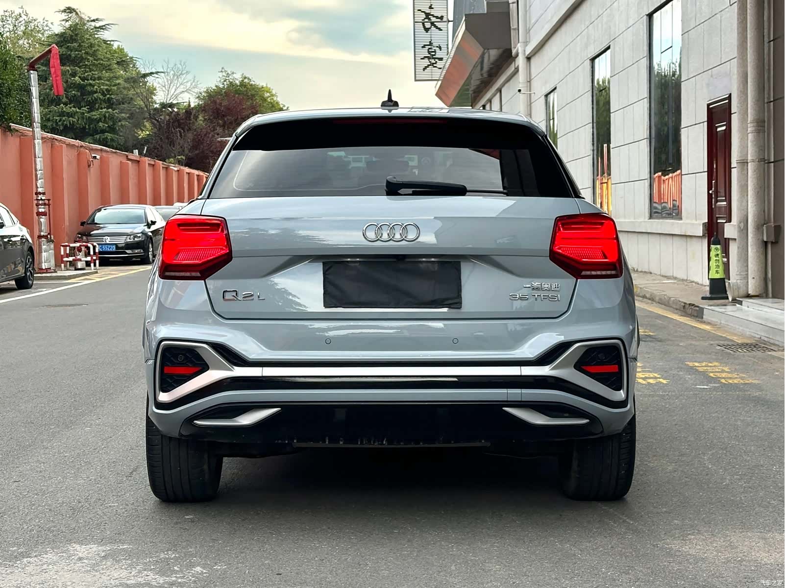 Audi Q2L, 2022 все фото