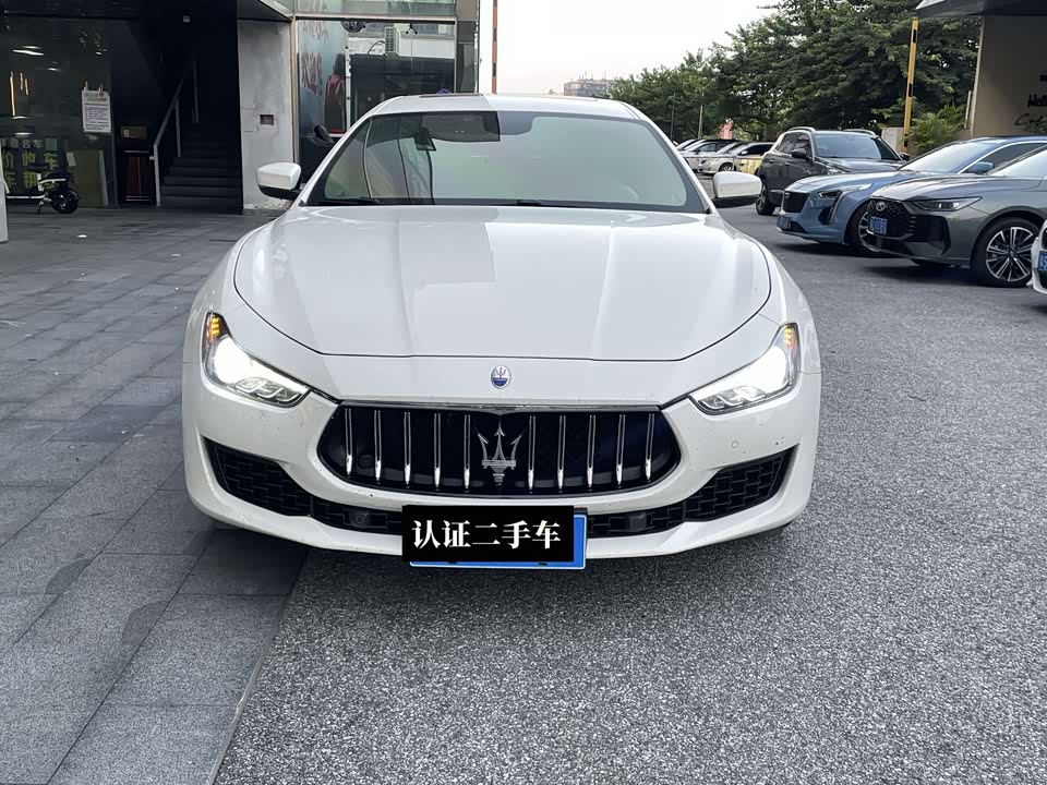 Maserati Ghibli Maserati Ghibli