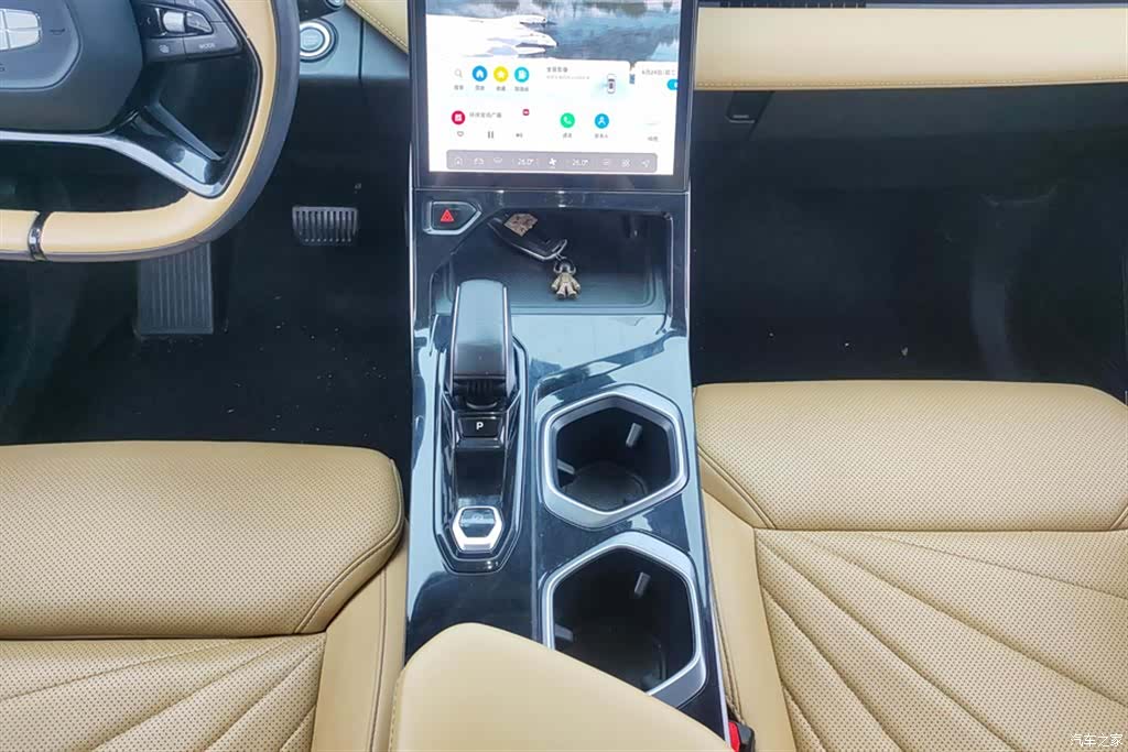 Geely Boyue, 2023 16