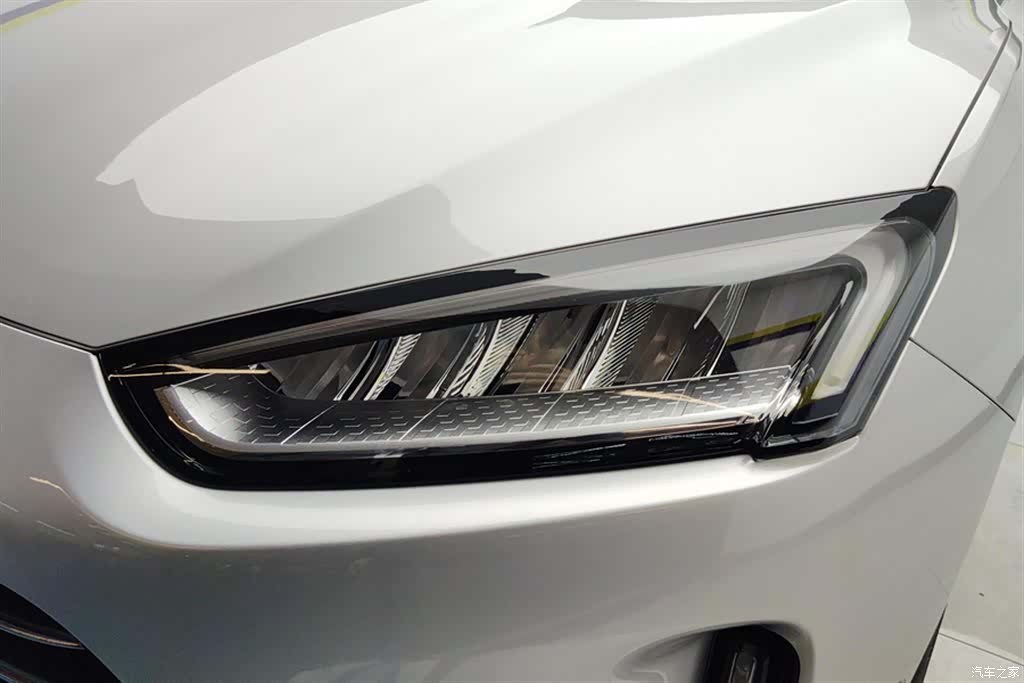AITO M5, 2022 все фото