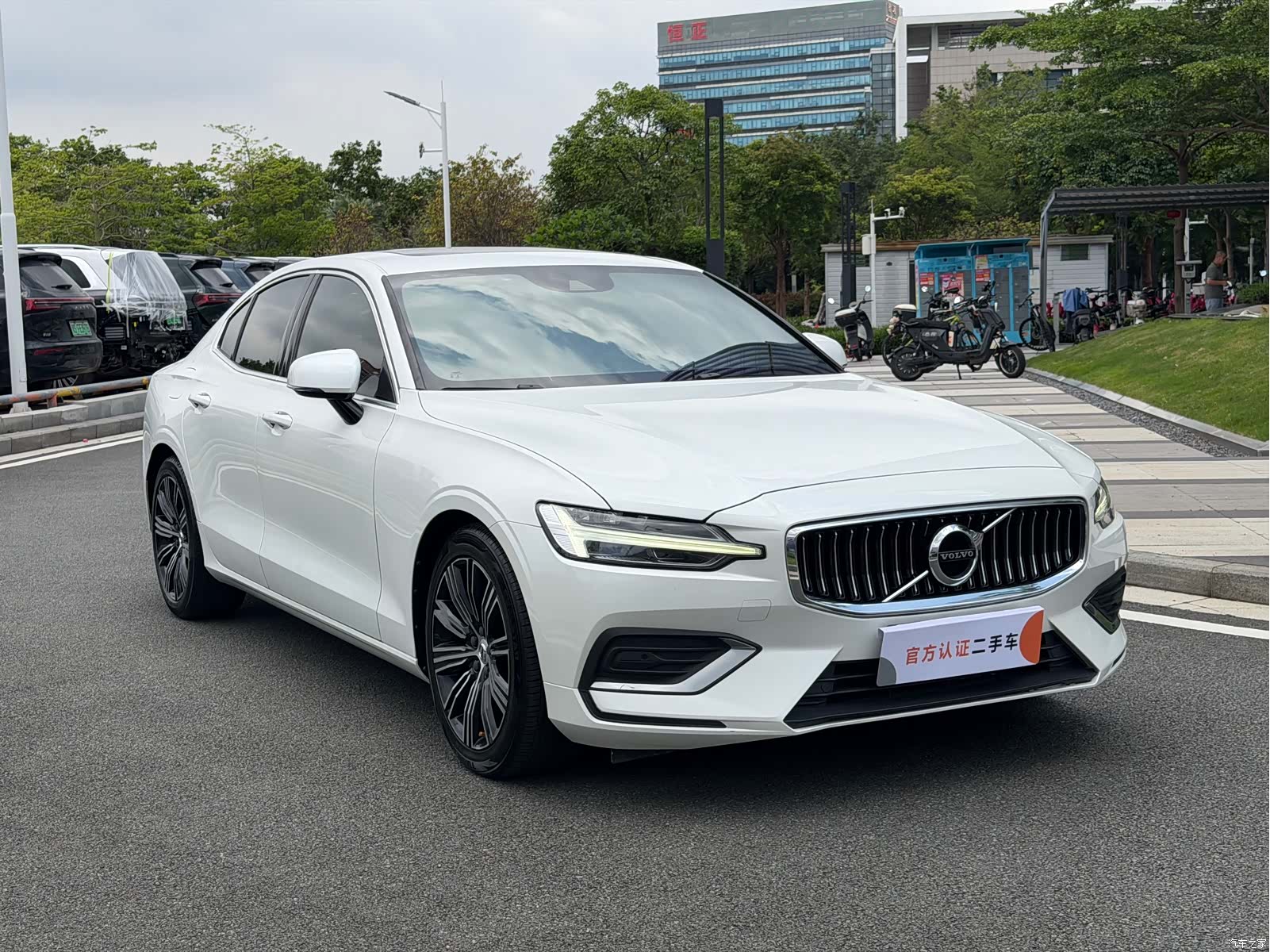 Volvo S60, 2021 3