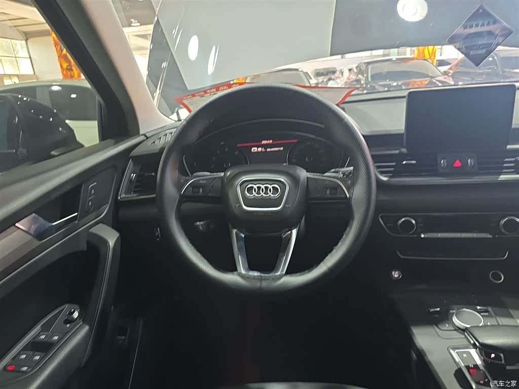Audi Q5L, 2019 11