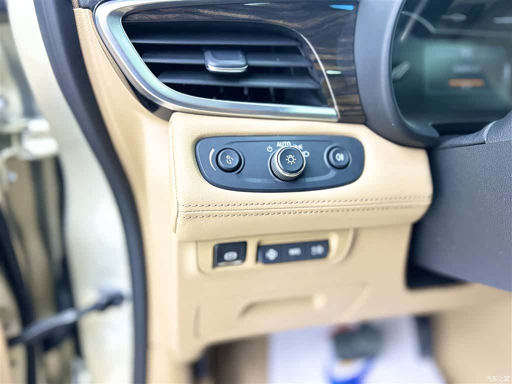 Buick GL8, 2017 10