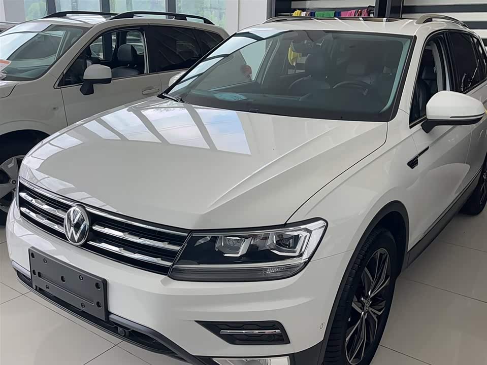 Volkswagen Tiguan L