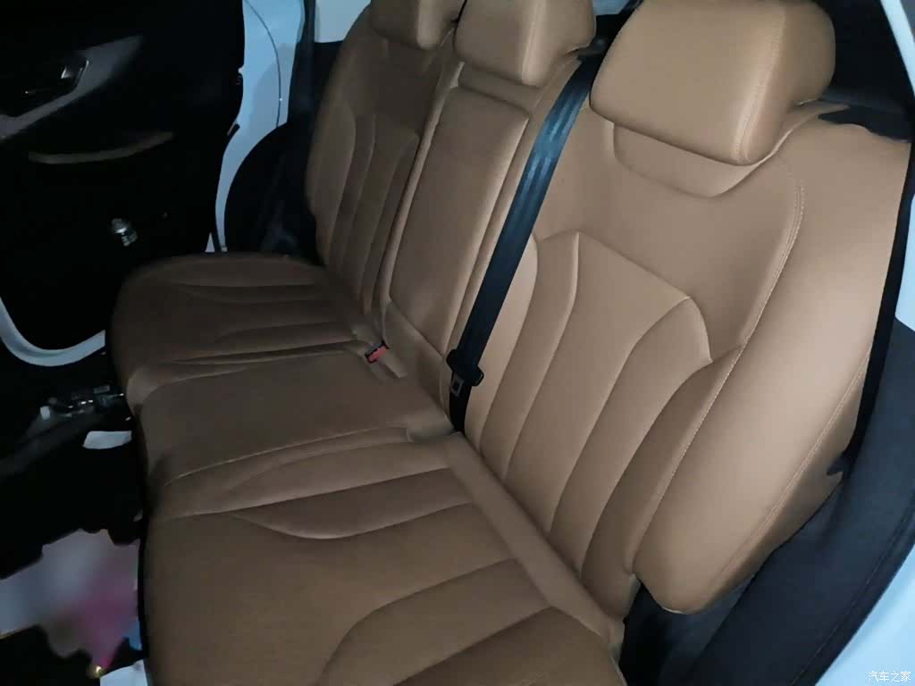 BAIC X7, 2020 15