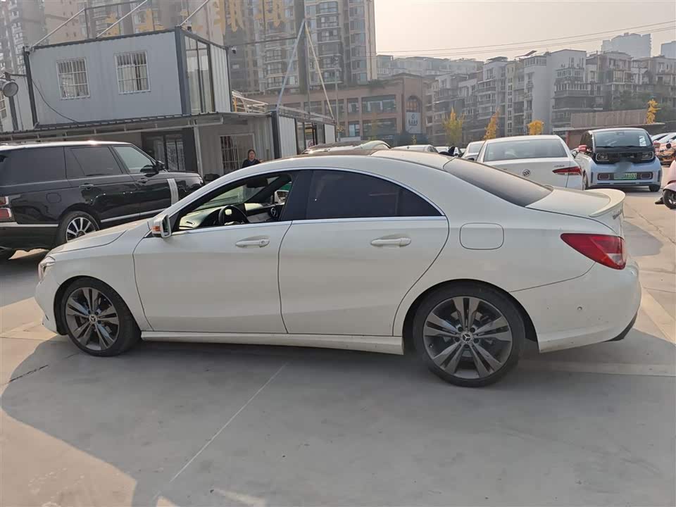 Mercedes-Benz CLA