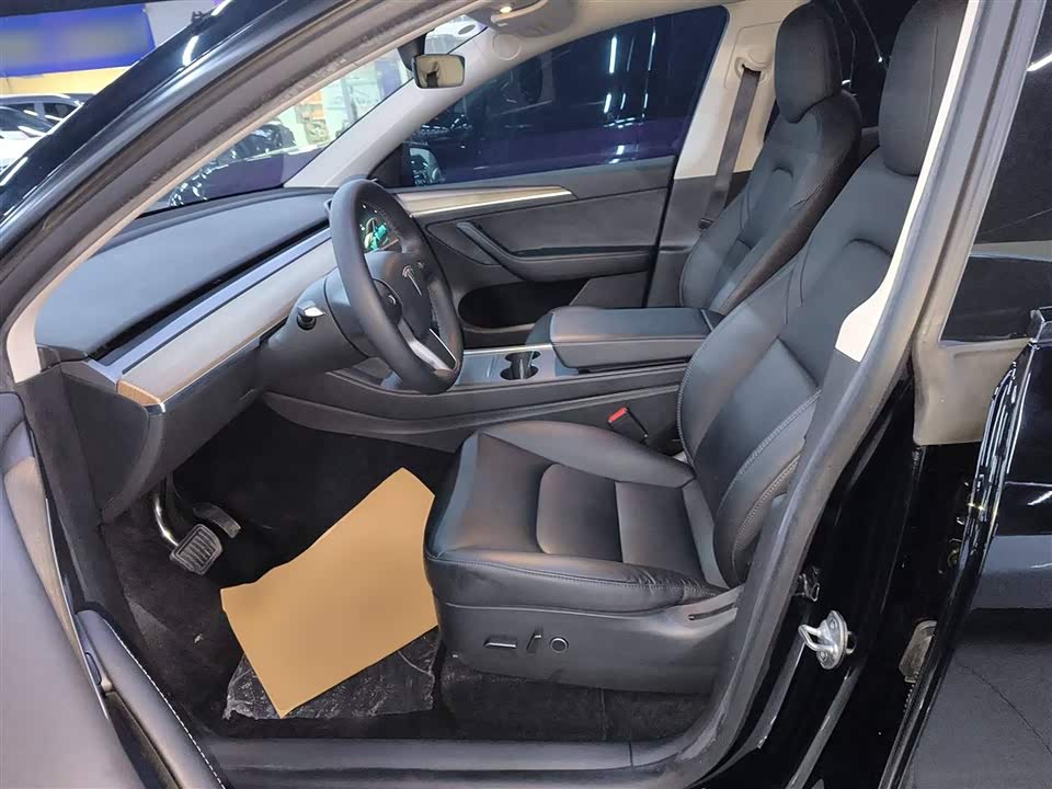 Tesla Model Y Tesla Model Y