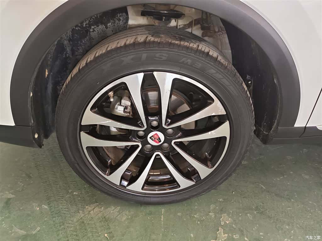 Roewe RX3, 2020 25