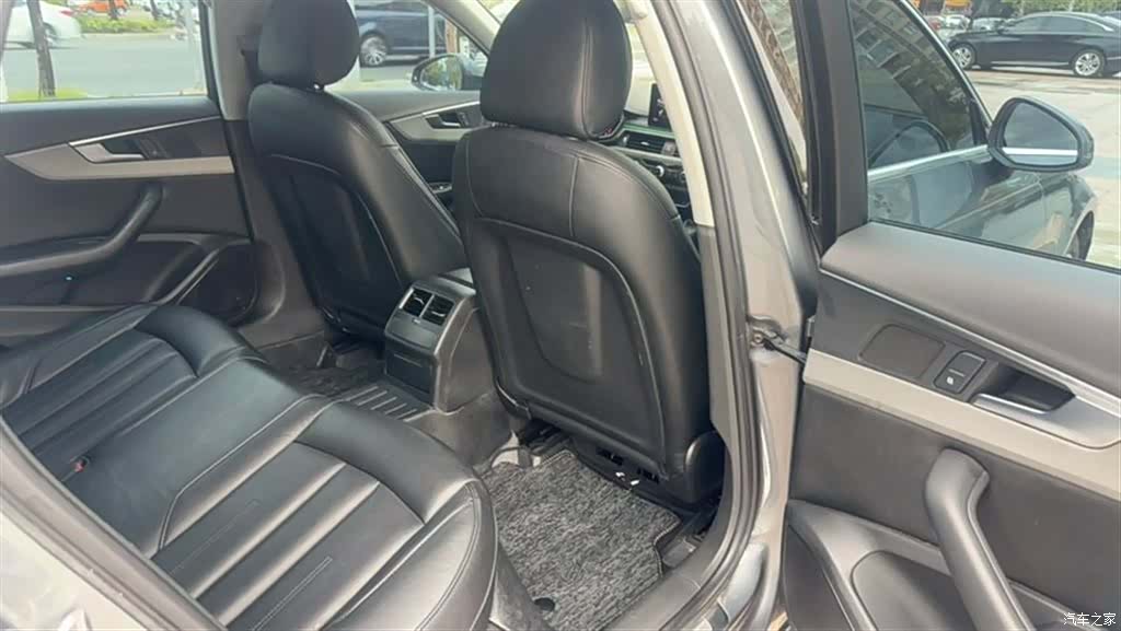 Audi A4L, 2017 9