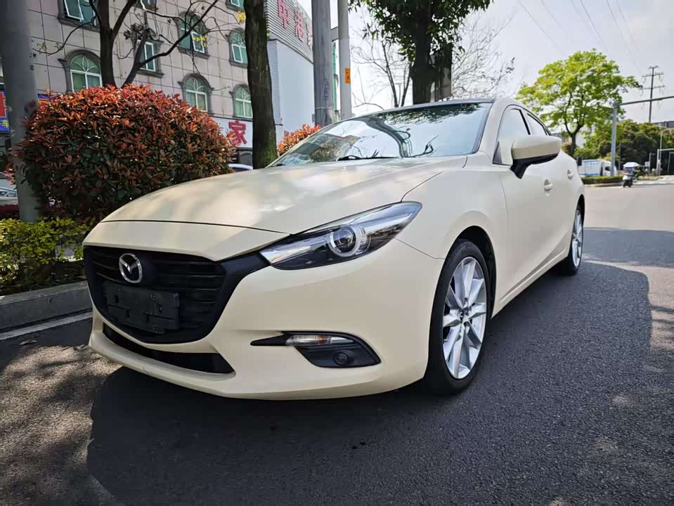 Mazda 3 Angkesaila