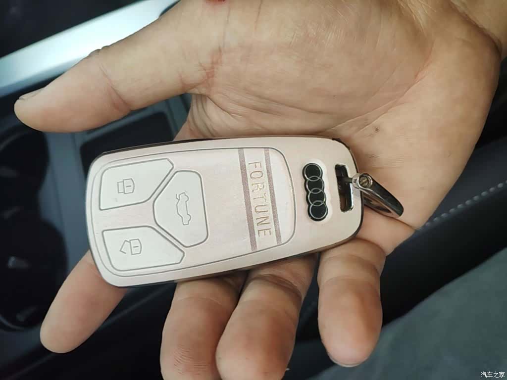 Audi A4L, 2021 9