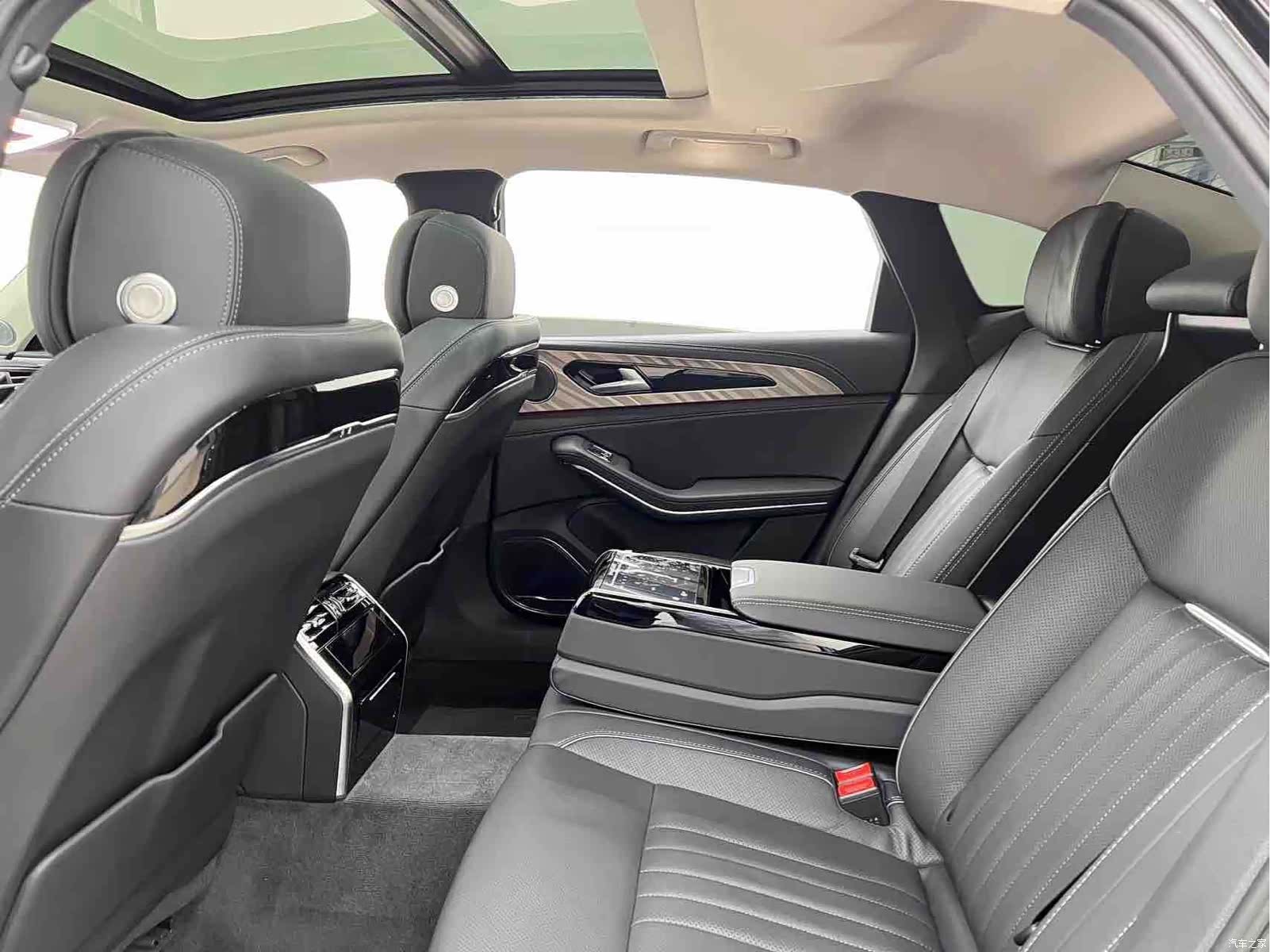 Hongqi H9, 2022 12