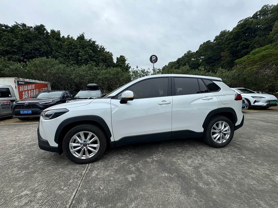 Toyota Corolla Sharp amplifier