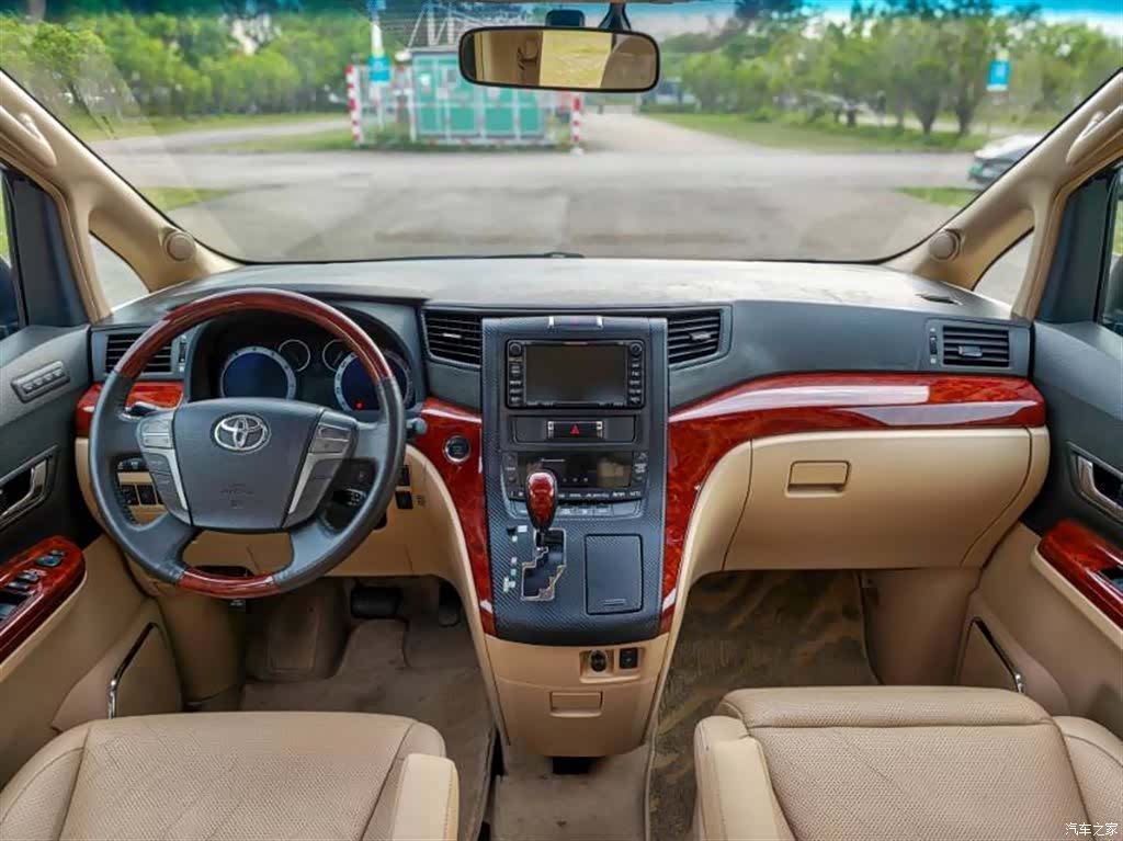Toyota Alphard, 2010 все фото