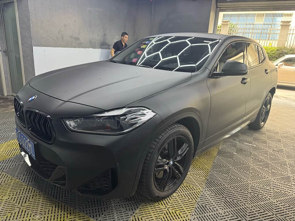 BMW X2