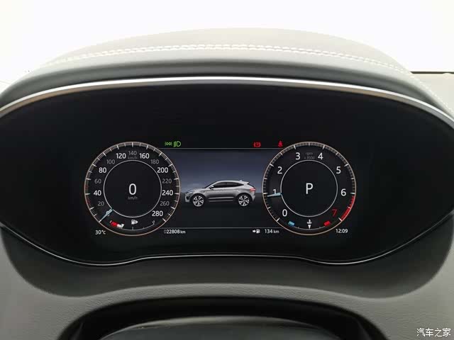 Land Rover E-PACE, 2024 3