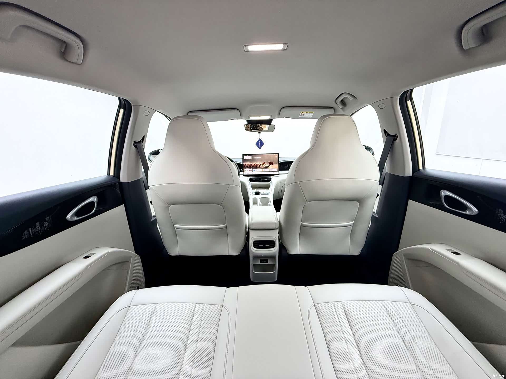 Geely Xingyuan, 2025 14