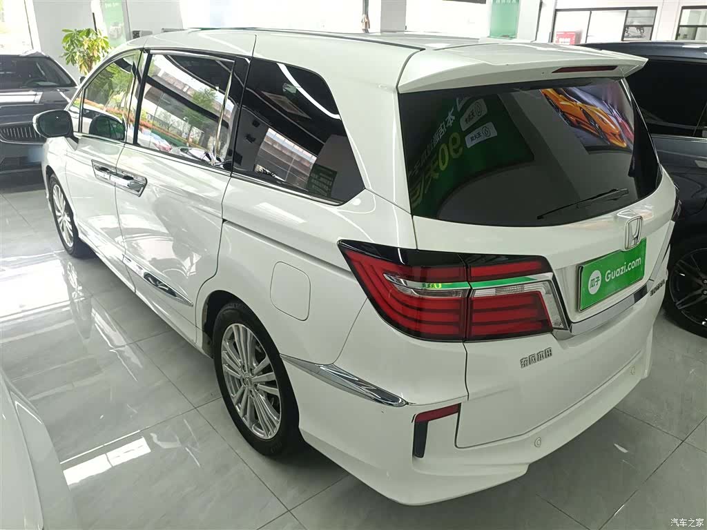 Honda Elysion, 2018 все фото