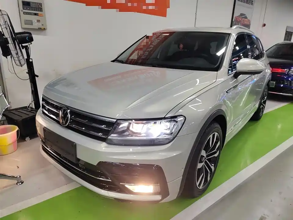 Volkswagen Tiguan L