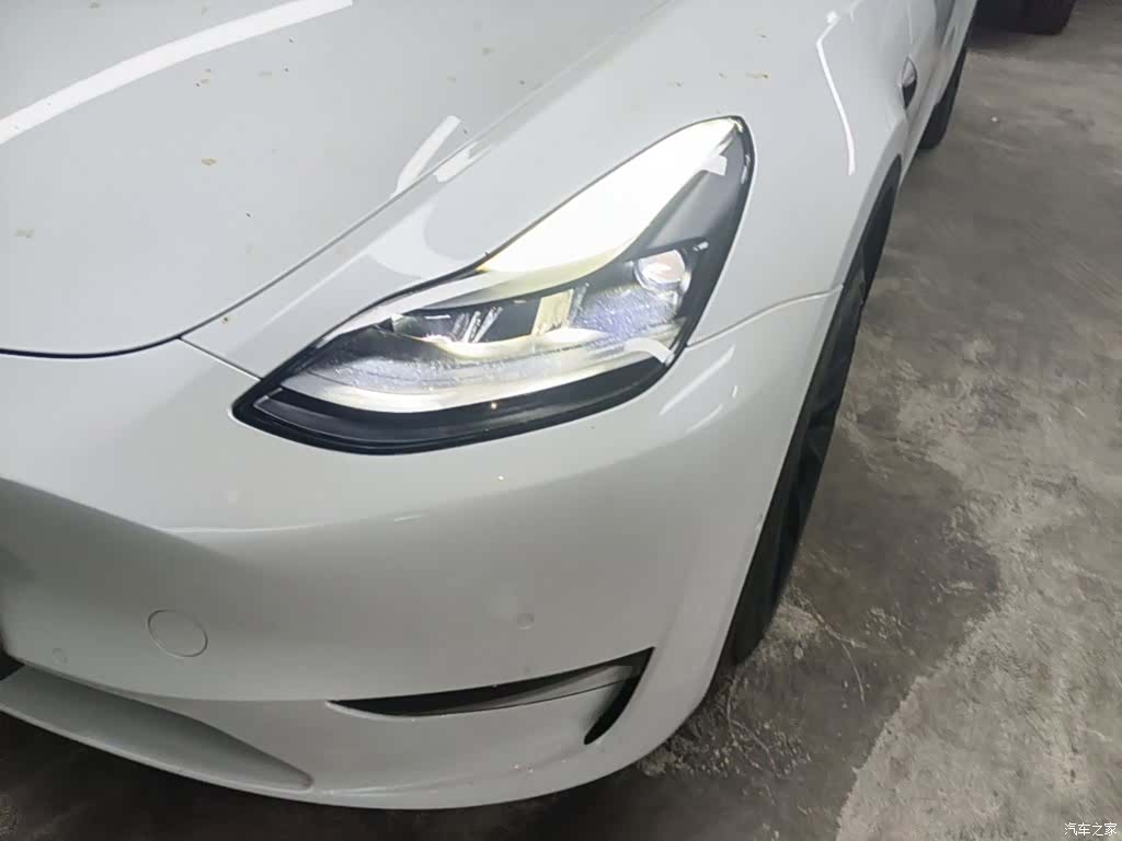 Tesla Model Y, 2021 24
