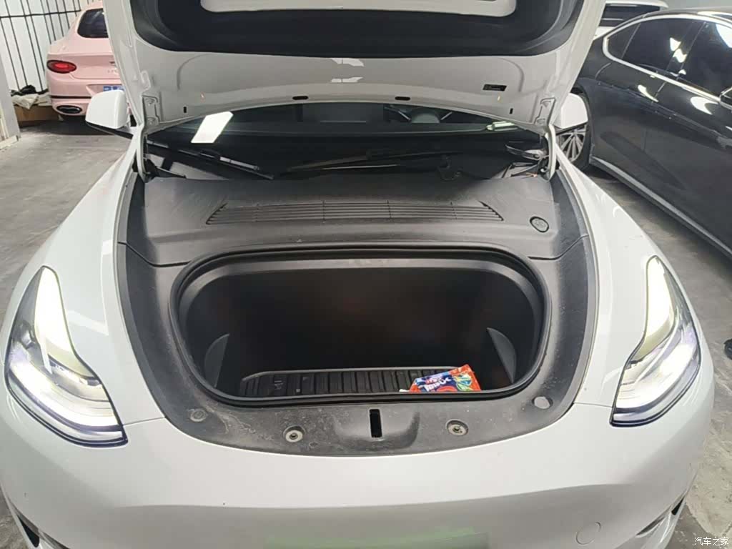 Tesla Model Y, 2021 20