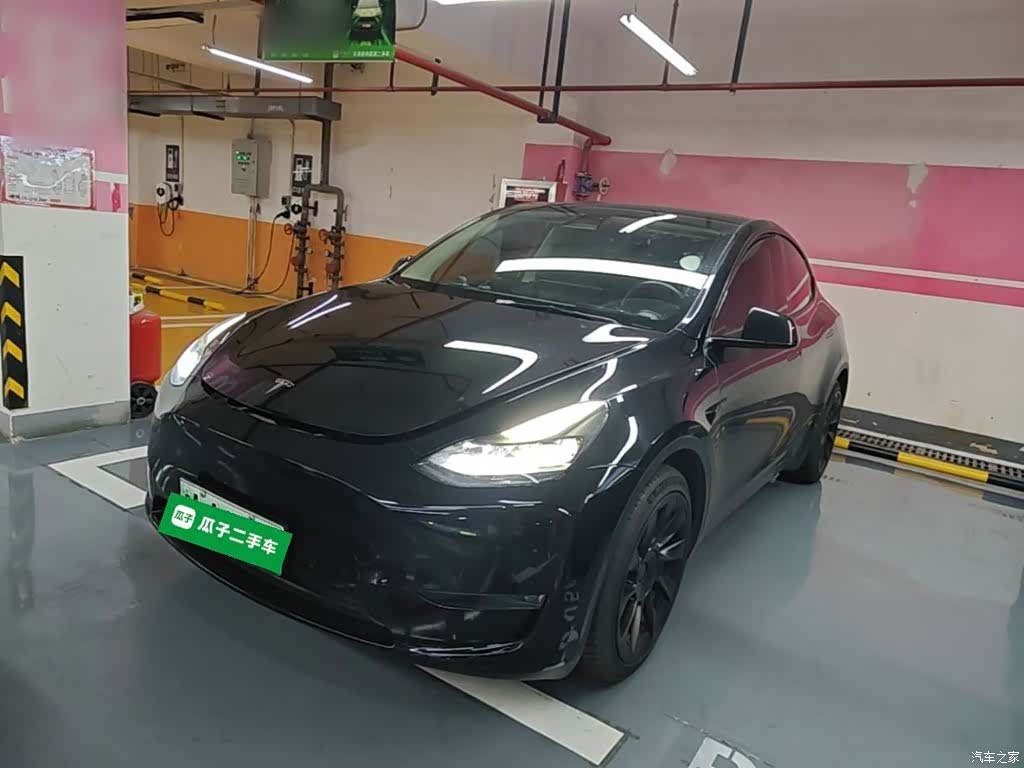 Tesla Model Y, 2021 1