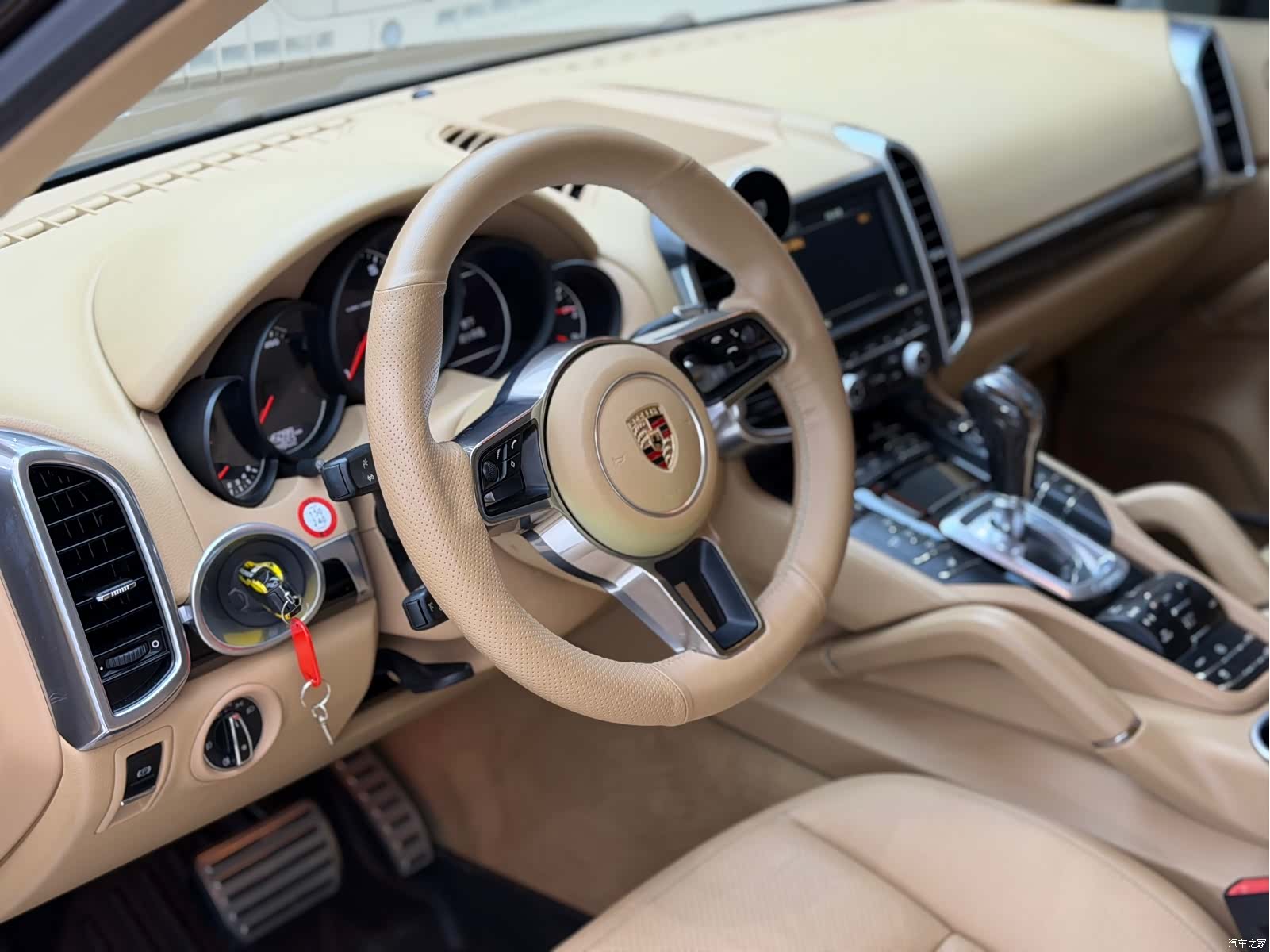 Porsche Cayenne, 2015 все фото