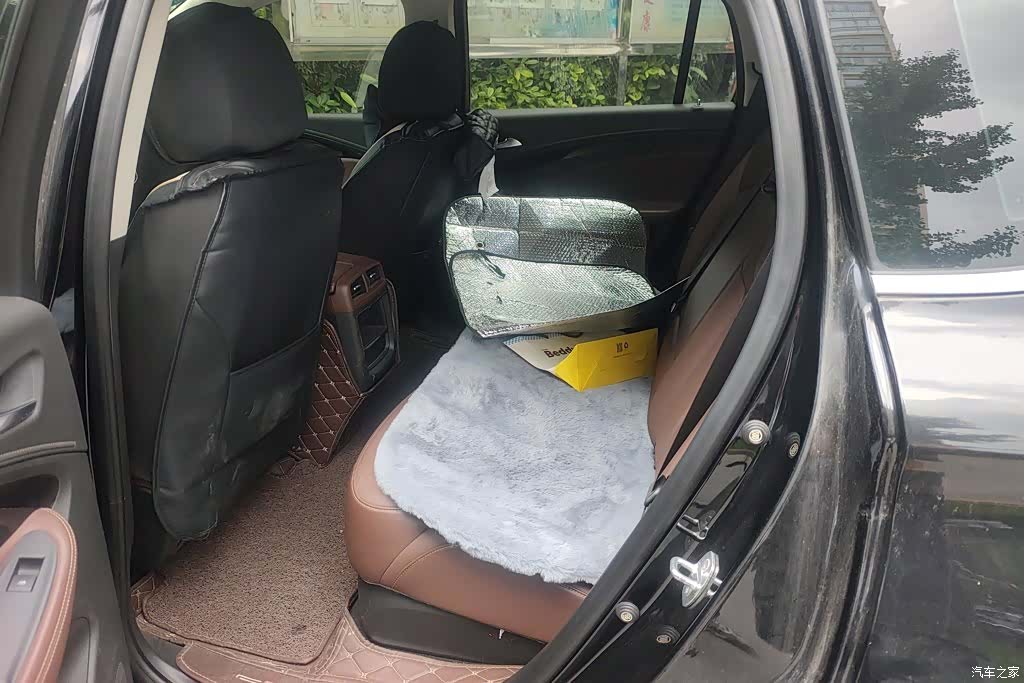 Buick Envision Plus, 2021 11