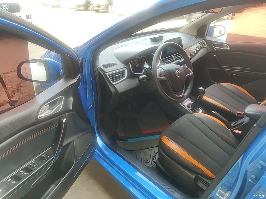 Wuling 310, 2017 16