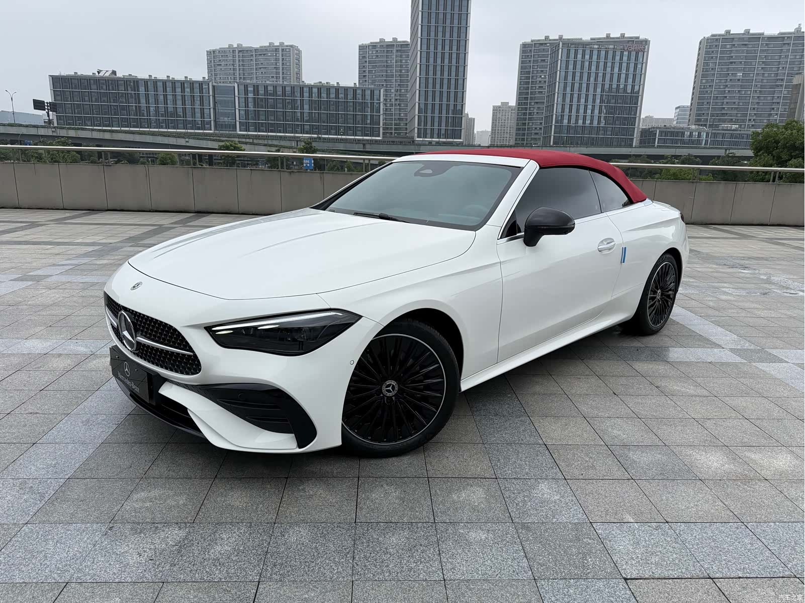 Mercedes-Benz CLE, 2025 1