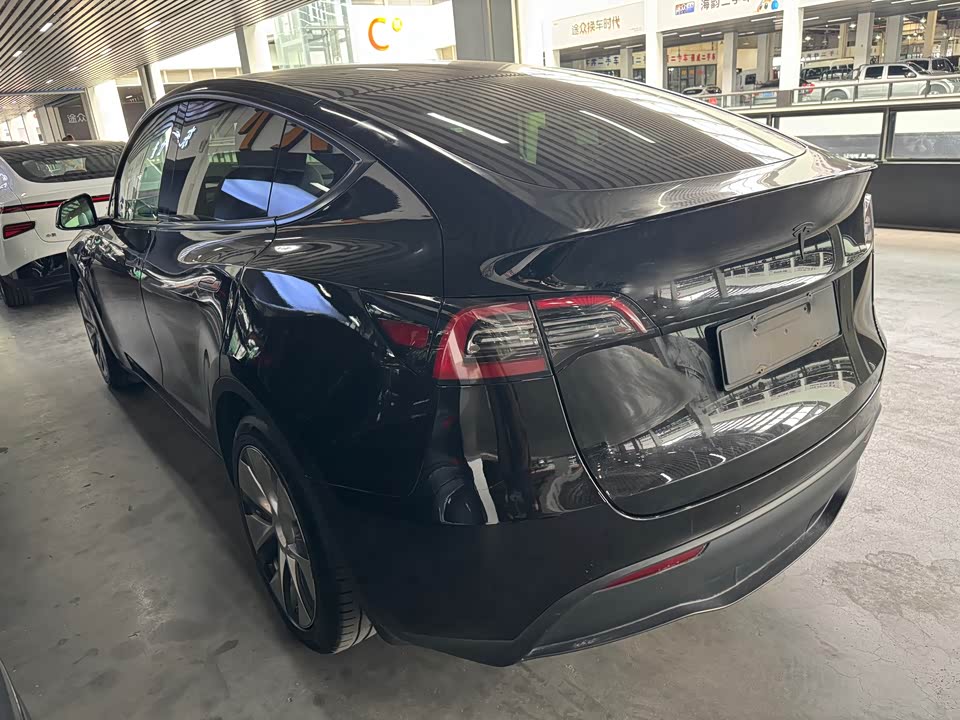 Tesla Model Y Tesla Model Y