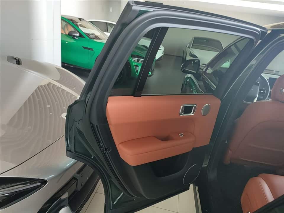 Li Auto Ideal L6