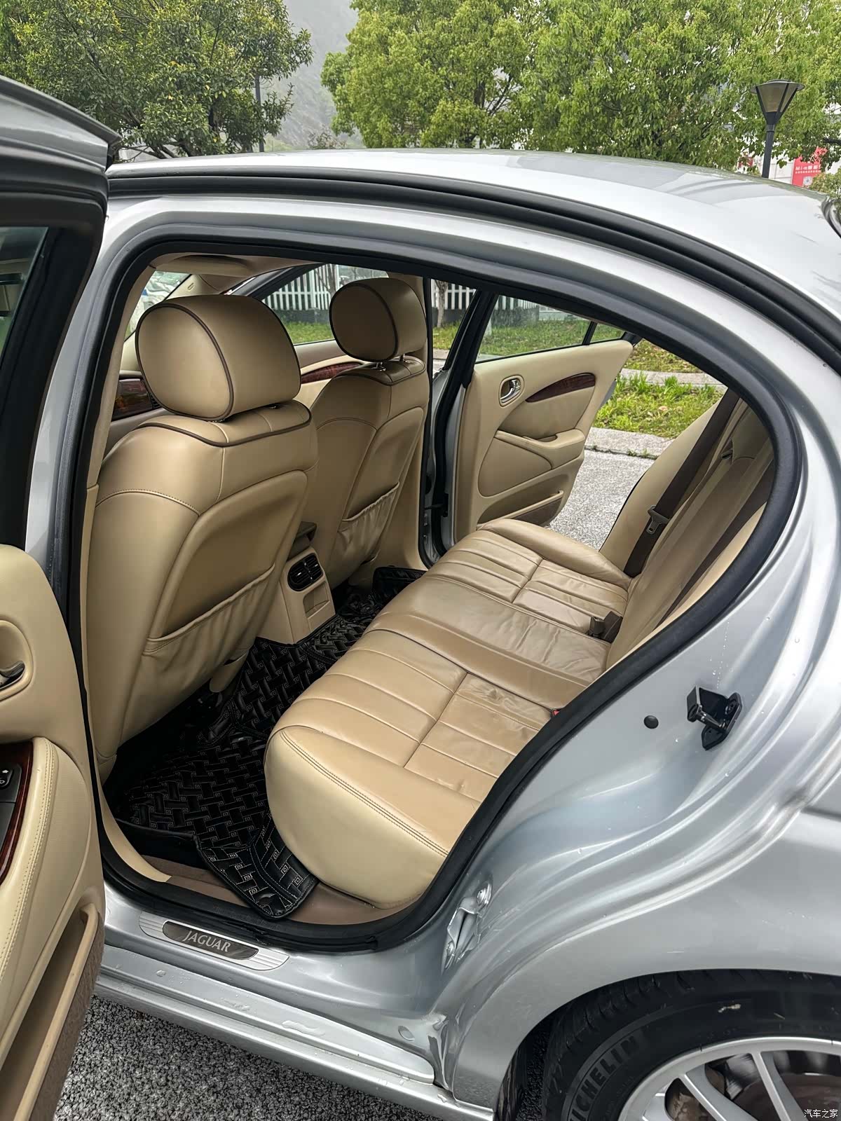 Jaguar S-TYPE, 2008 10