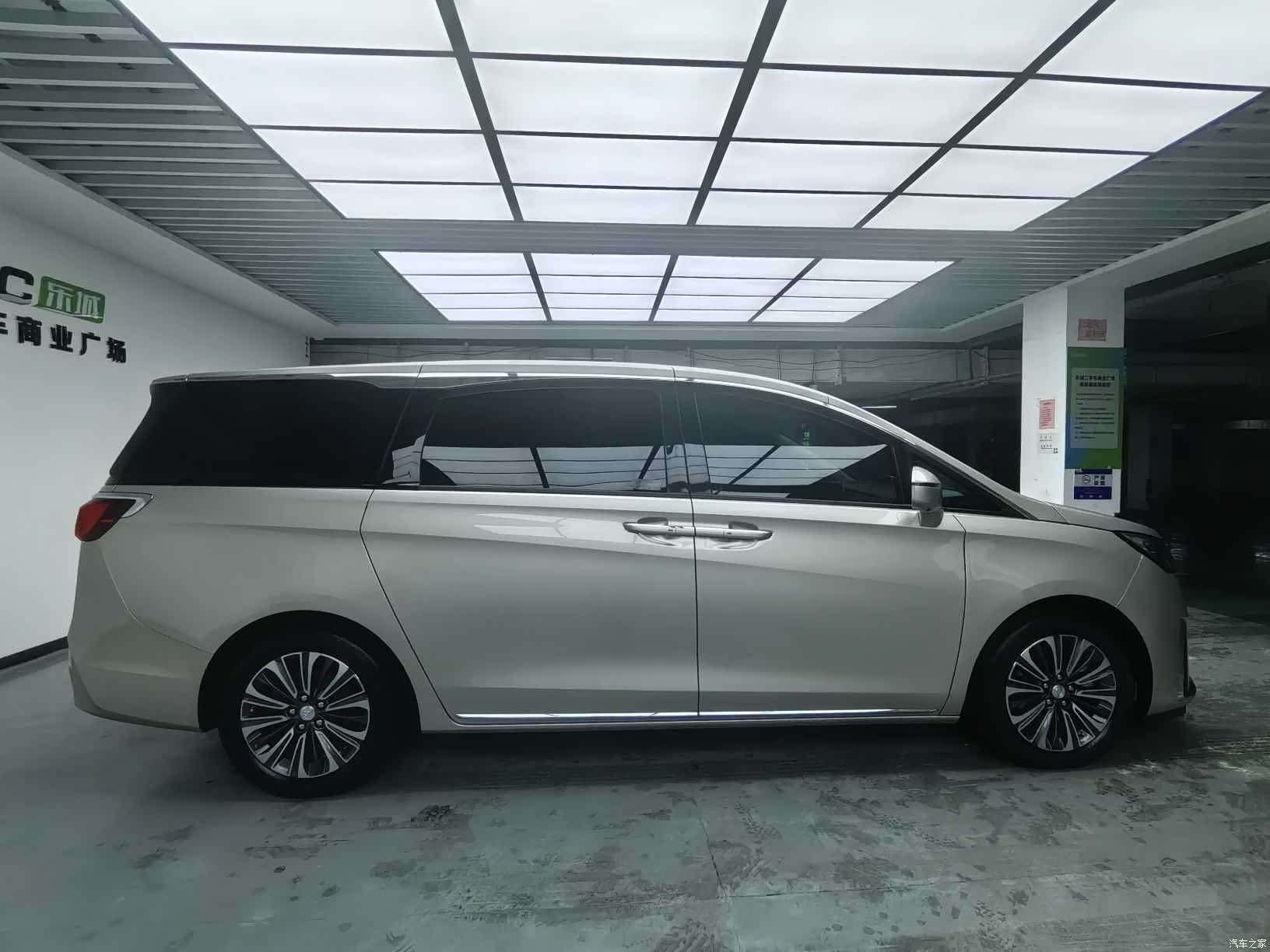Buick GL8, 2022 7