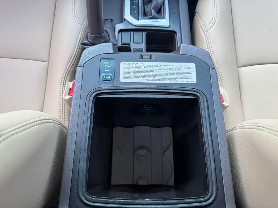 Toyota Prado 2016, фото 13