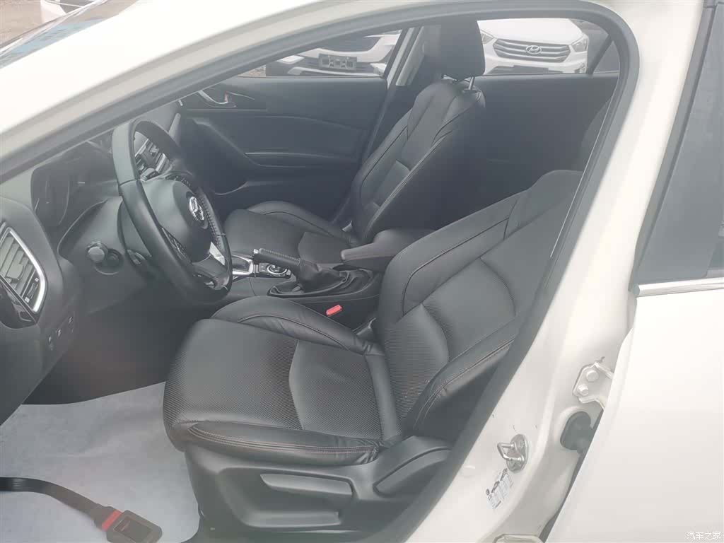 Mazda Mazda3, 2016 11