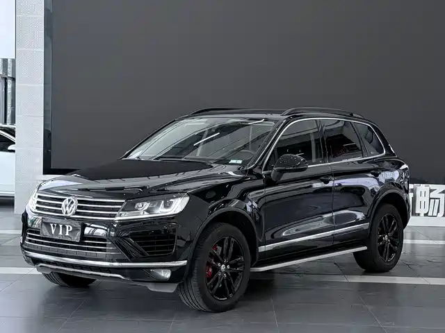 Volkswagen Touareg 2018 — купить из Китая под заказ