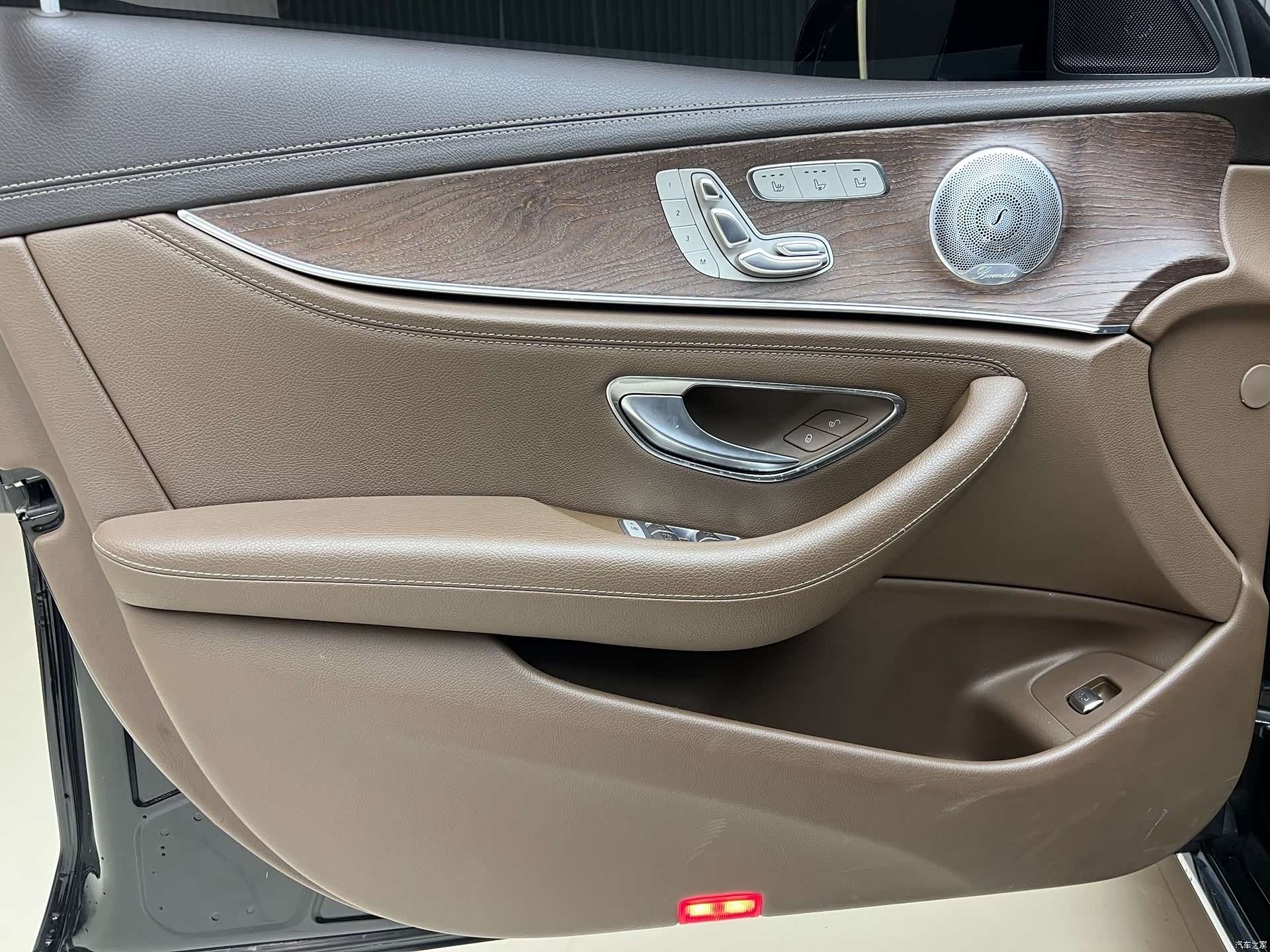 Mercedes-Benz E-Class, 2020 6
