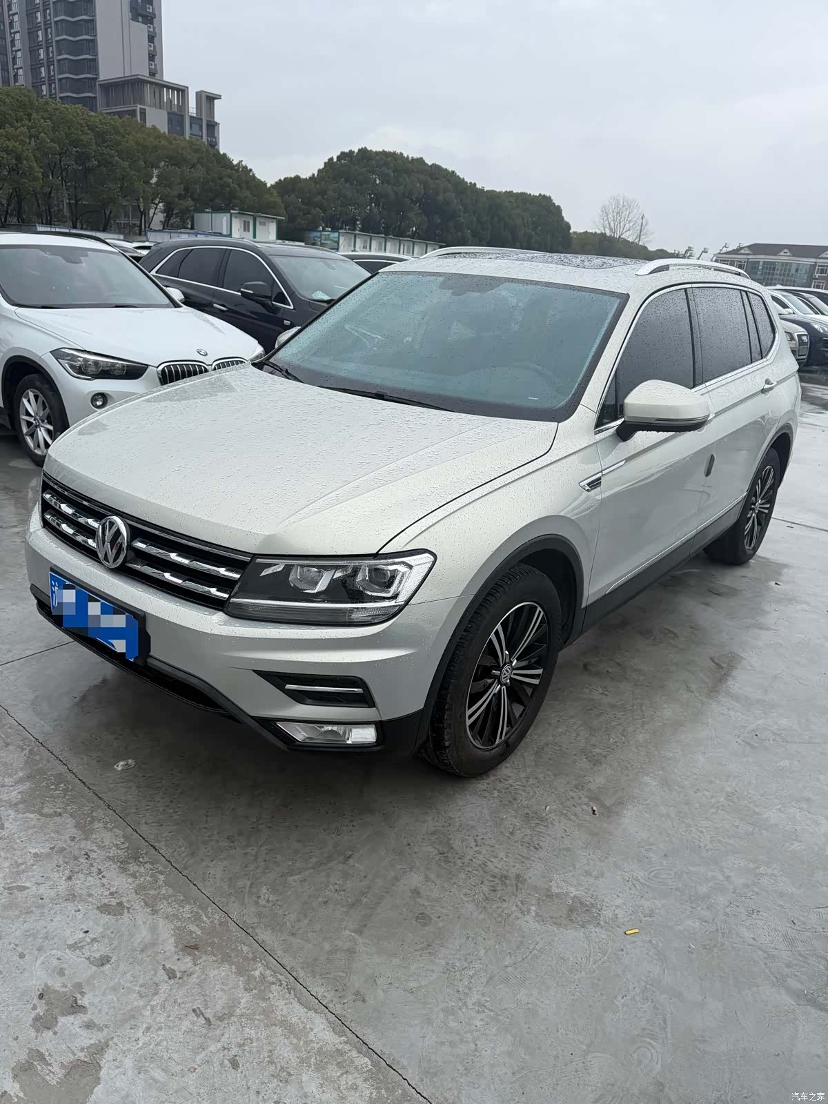 Volkswagen Tiguan L
