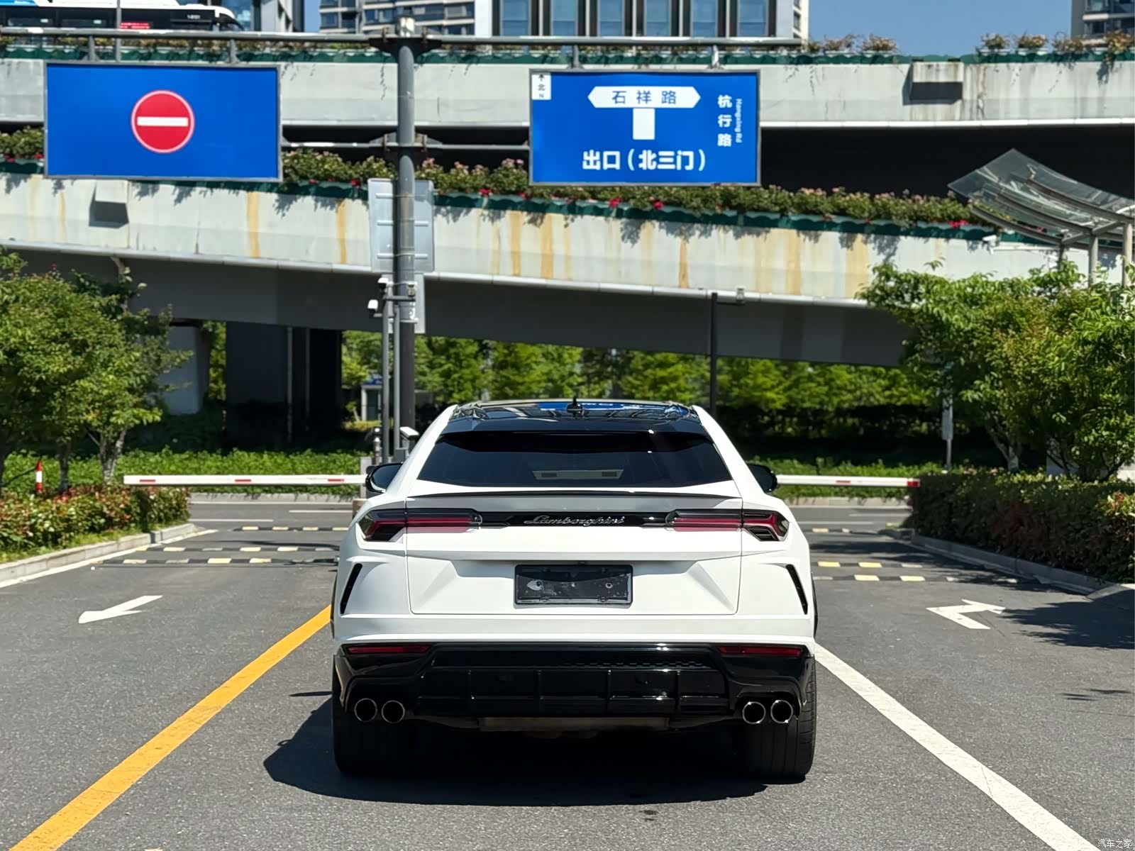 Lamborghini Urus, 2019 8
