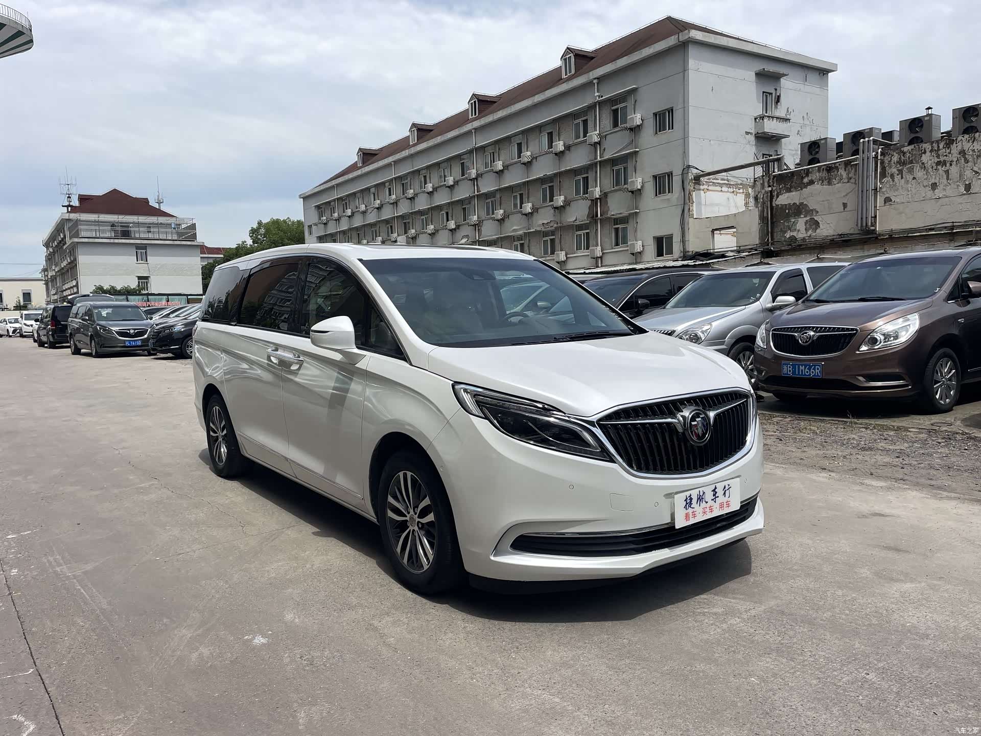 Buick GL8, 2019 3