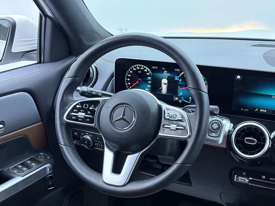 Mercedes-Benz GLB