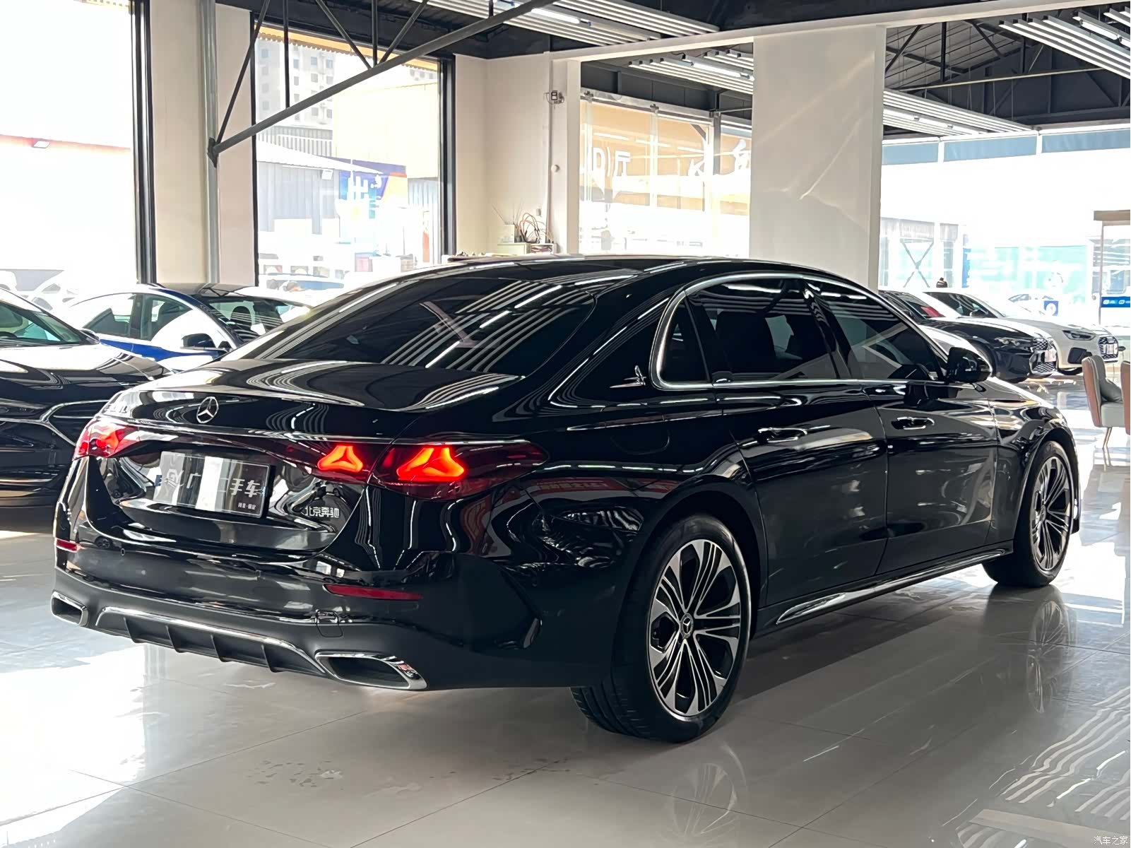 Mercedes-Benz E-Class, 2024 6