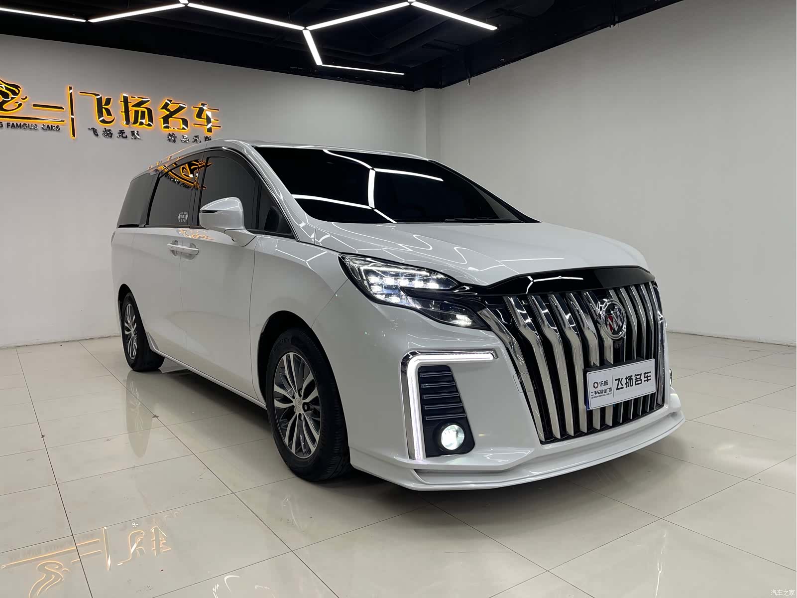 Buick GL8, 2022 3