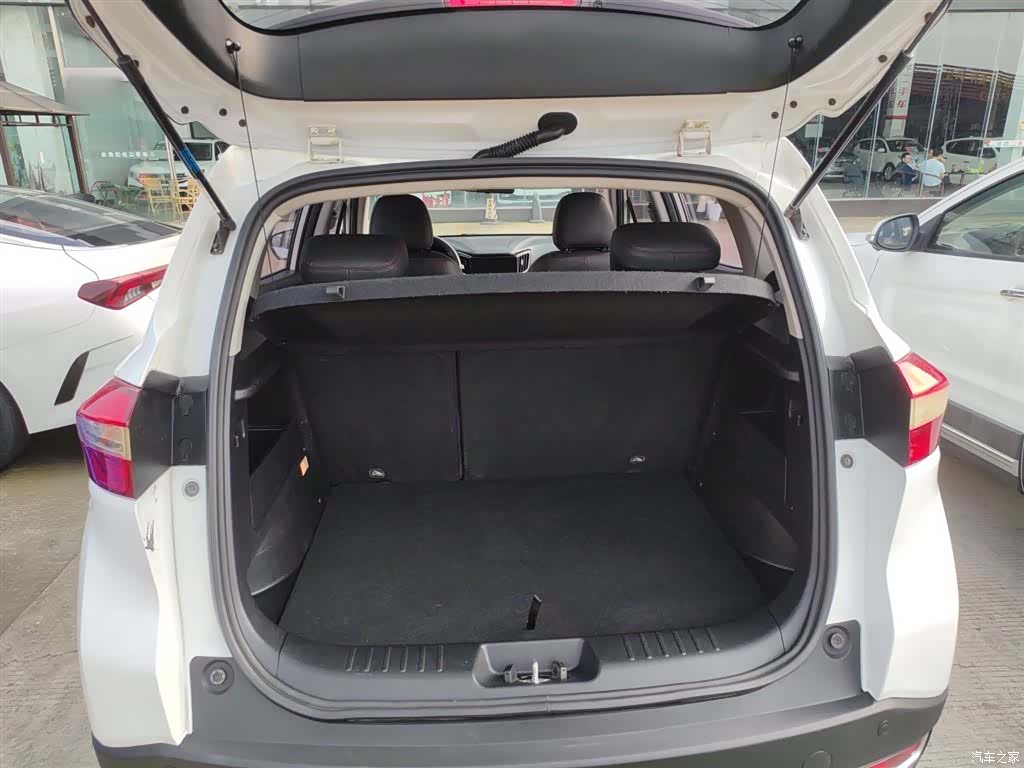 Changan CS15, 2017 15