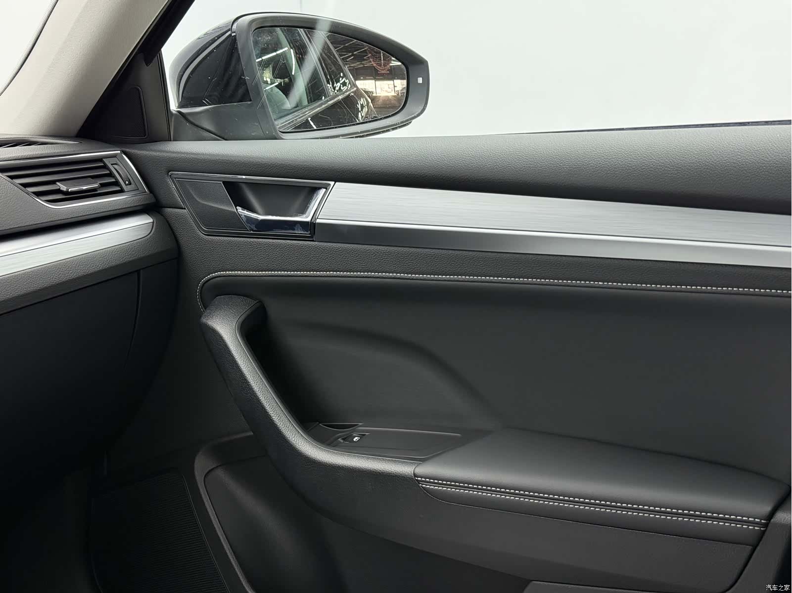 Skoda Superb, 2024 9