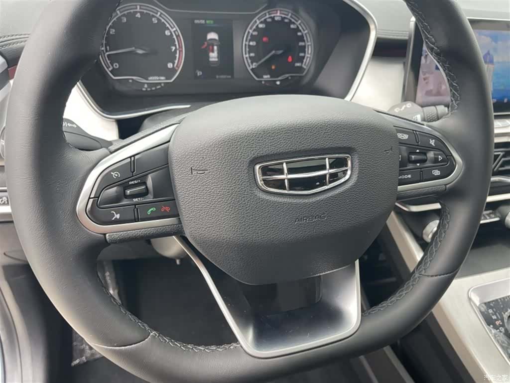 Geely Coolray, 2021 18